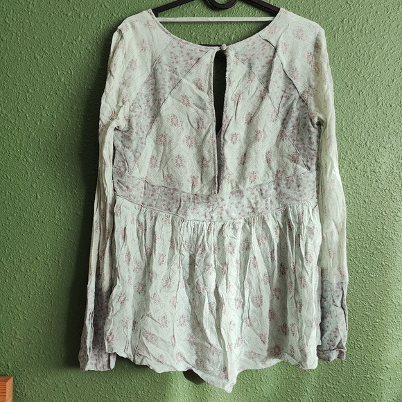 GUC FREE PEOPLE ROLLING HILLS BELL SLEEVE TUNIC TOP IN GREEN COMBO SIZE SMALL - Picture 4 of 5